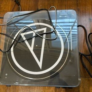 Audio Technica AT-LP60 wireless Turntable record player